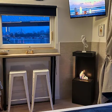 Chalet Oh, Mon Bateau! No Running Water, Bez Tekuce Vode *