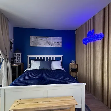 Oh, Mon Bateau! No Running Water, Bez Tekuce Vode Chalet Belgrade