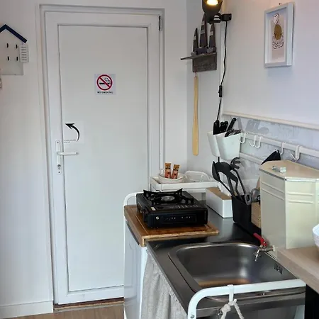 Oh, Mon Bateau! No Running Water, Bez Tekuce Vode Chalet Belgrade