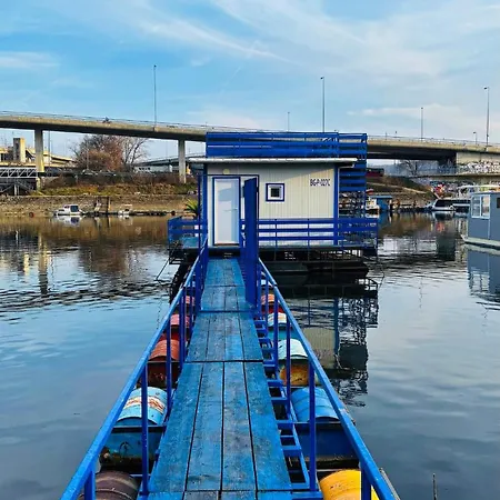Oh, Mon Bateau! No Running Water, Bez Tekuce Vode * Belgrad