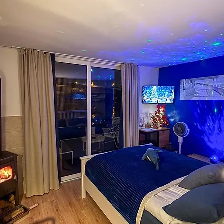 Oh, Mon Bateau! No Running Water, Bez Tekuce Vode בלגרד