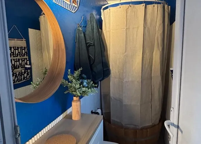 בקתה Oh, Mon Bateau! No Running Water, Bez Tekuce Vode