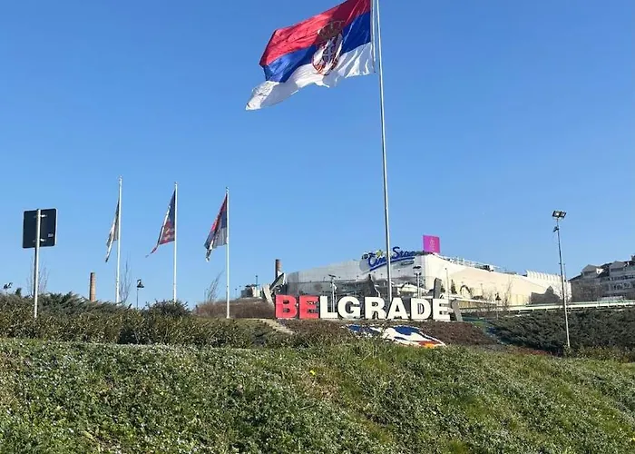 בקתה Oh, Mon Bateau! No Running Water, Bez Tekuce Vode בלגרד