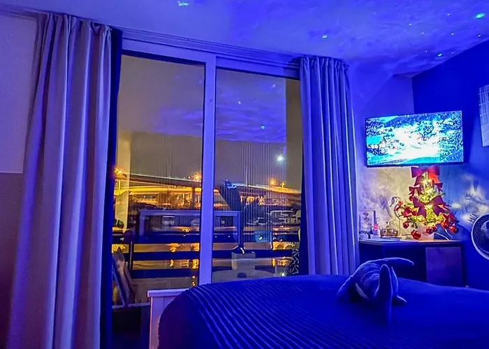 샬레 Oh, Mon Bateau! No Running Water, Bez Tekuce Vode 베오그라드